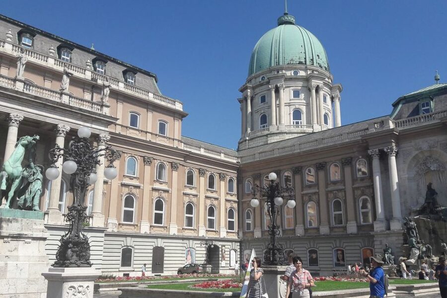 Budapest: Buda Castle District Walking Tour - Fishermen’s Bastion and the best river views
