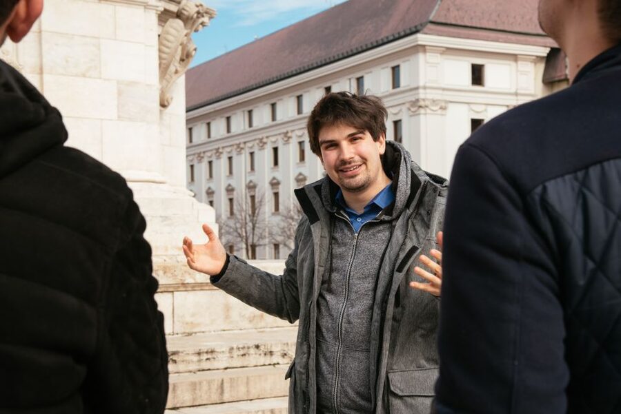 Budapest: Buda Castle District Walking Tour with a Historian - Key points at a glance