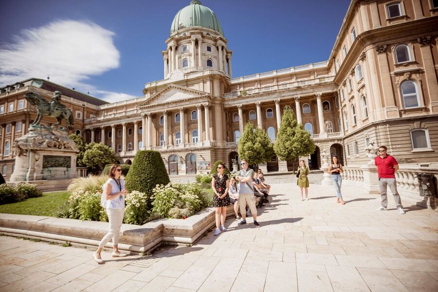 Budapest: Buda Castle Walk with Saint Stephen's Hall - St. Stephen’s Hall, the indoor highlight