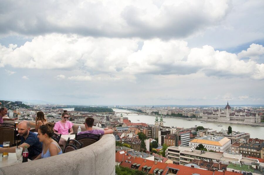 Budapest: Buda Castle Walking Tour in German - Fisherman’s Bastion and the best Danube outlook