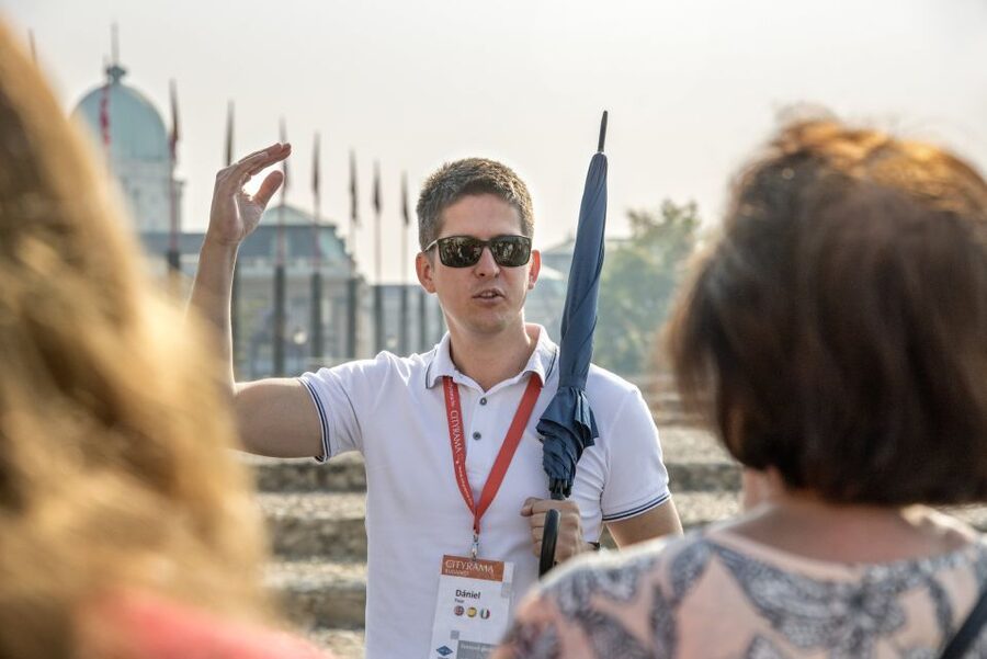 Budapest: Buda Walking Tour - Cobblestones, alleys, and red-tiled houses