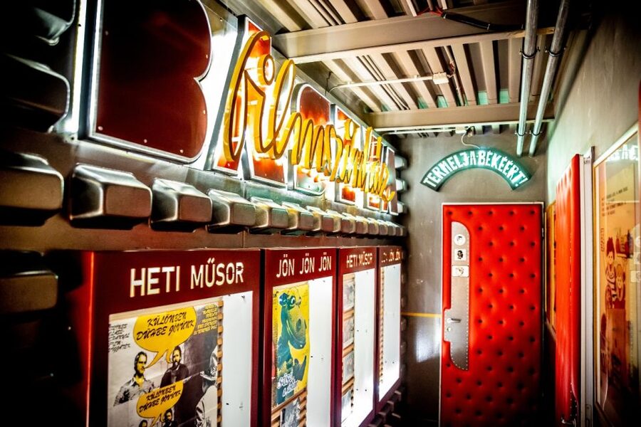 Budapest: Budapest Retro Interactive Museum Ticket - Phone Booths, Cabaret, and the Sound of the Era