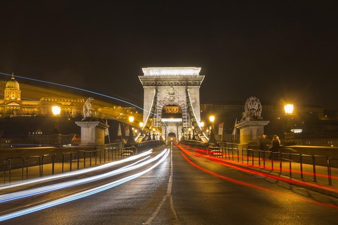 Budapest by night - private driving tour - The guide can make or break the evening