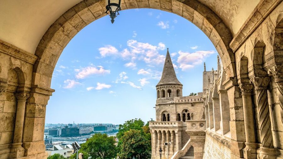 Budapest: Capture the most Photogenic Spots with a Local - Photographing the Hungarian Parliament Building