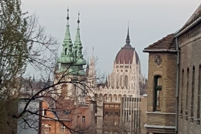 Budapest Castle District Walking Tour - Buda Castle and the royal scale of the hill