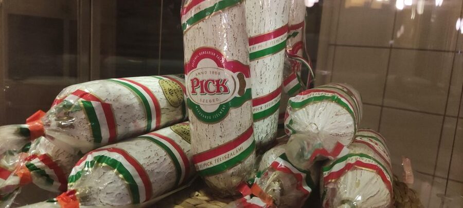 Budapest: Central Market Hall Guided Food Tour with Tastings - Who will enjoy this market tasting most