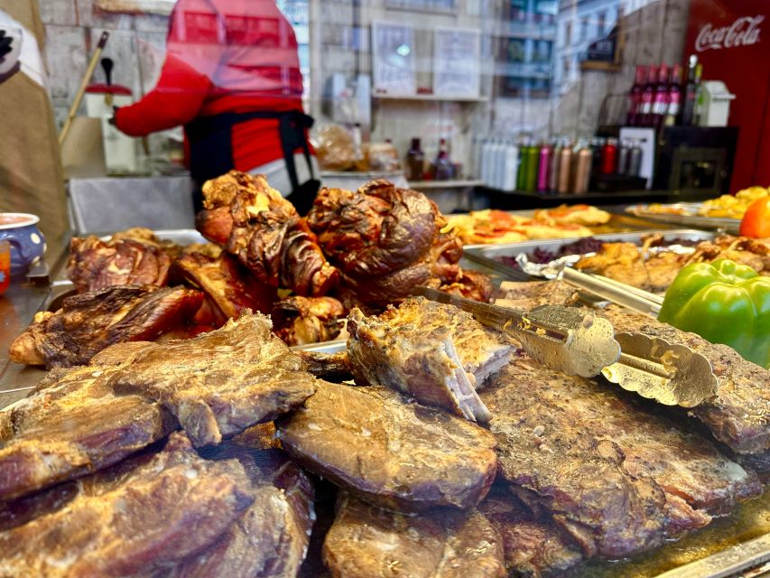 Budapest: Christmas Market Guided Walking Tour with Tastings - Hungarian Christmas customs, explained simply