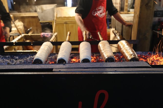 Budapest Christmas Market Tour with Basilica visit & Chimney cake - Timing, transport, and practical planning