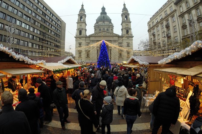 Budapest Christmas Walking Tour & Entry to St Stephen's Basilica - Why this Budapest Christmas walk works