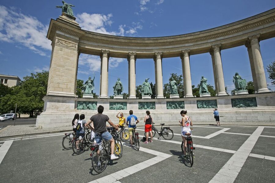 Budapest: City Bike Tour with Coffee Stop - Key points to know before you ride