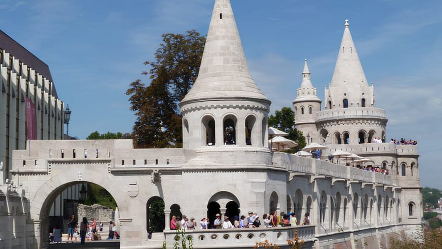 Budapest: City Highlights Walking Tour - Széchenyi Thermal Bath and Budapest’s spa culture