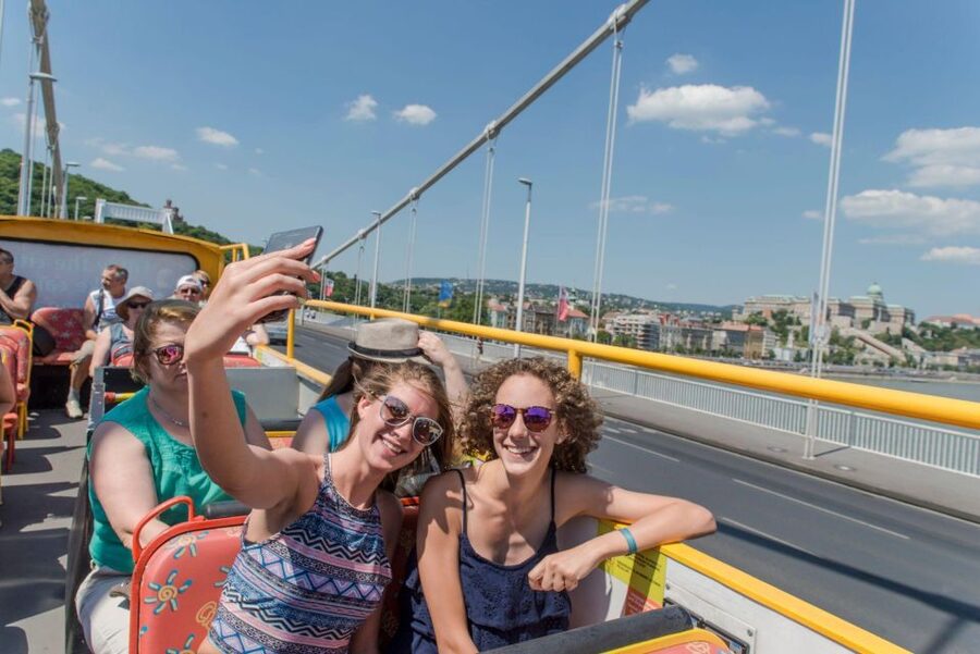 Budapest: City Sightseeing Hop-On Hop-Off Bus Tour & Extras - Why this bus works well in Budapest