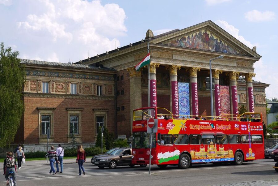 Budapest: City Sightseeing Hop-On Hop-Off Bus Tour & Extras - The Danube cruise: valuable extra, but check the date