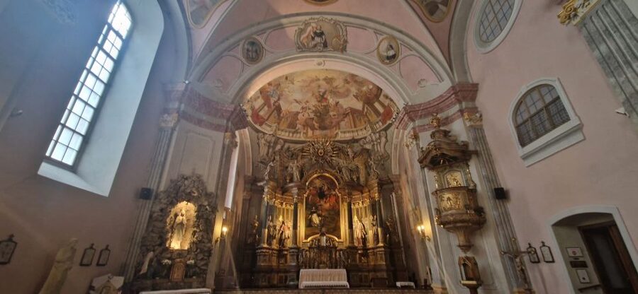 Budapest: Classical Music Concert in St. Michael's Church - Practical comfort and concert manners