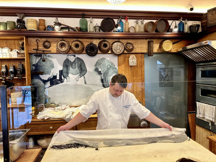 Budapest: Coffee House Tour with Cofffee & Dessert Tasting - The dessert tasting, from imperial cakes to retro treats