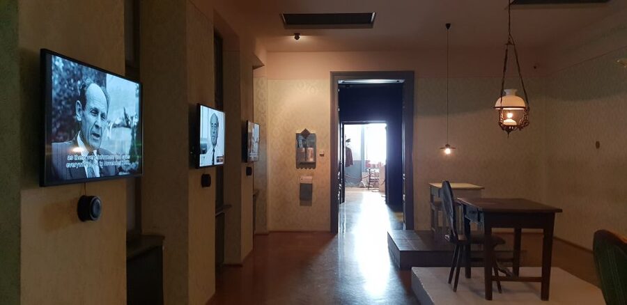 Budapest: Communist History Tour with House of Terror Option - Cold War secrecy beneath the city
