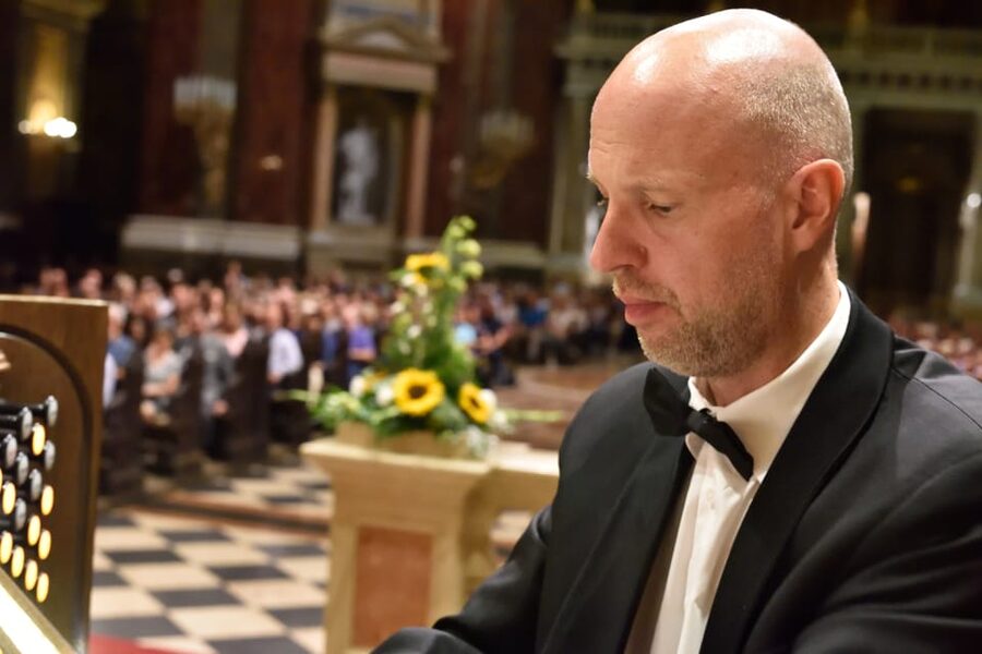 Budapest: Concert on the Oldest Working Organ in the City - Why the 25-pipe organ matters
