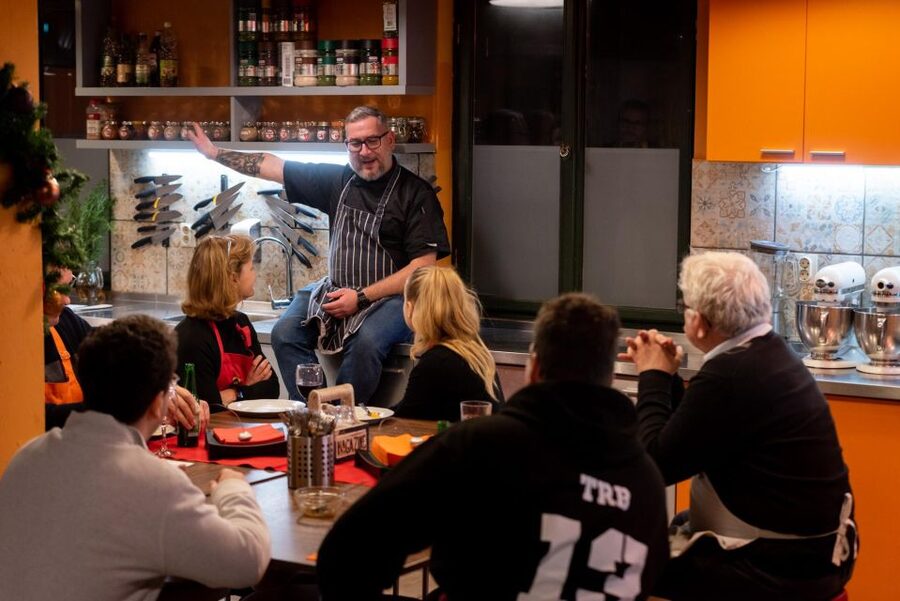 Budapest: Cooking School – Hungarian Menu & Local Market - Tasting Hungary inside the market