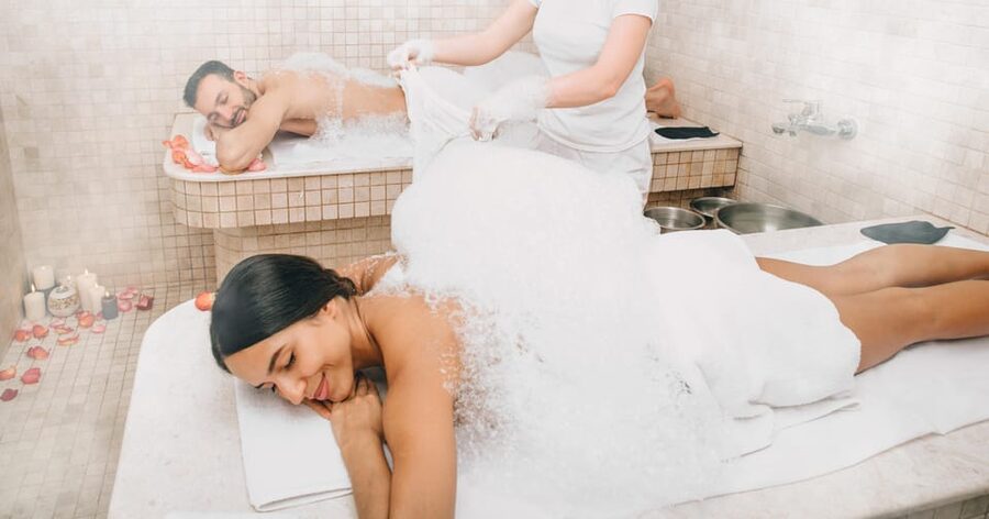 Budapest: Couple Holistic Swedish Massage with Jacuzzi Time - The 60-minute holistic Swedish massage