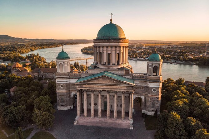 Budapest Danube Bend Full Day Tour with Lunch - Why the Danube Bend makes a good day out