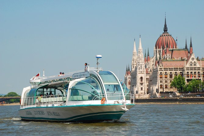 Budapest Danube Cruise with Drink, Audio Guide, Margaret Island - The first views: Buda Castle and the Royal Palace