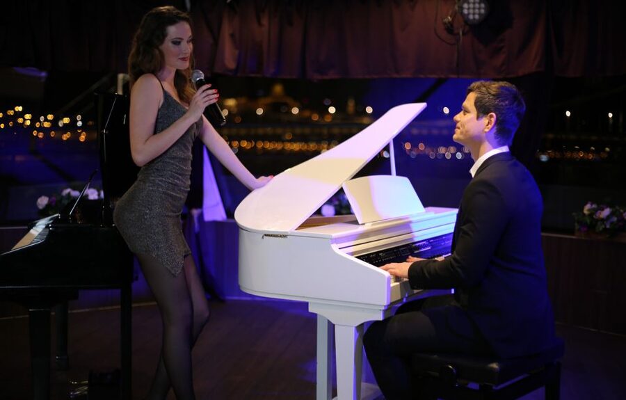 Budapest: Danube Drink and Piano Show - Margaret Bridge and the northern part of the route