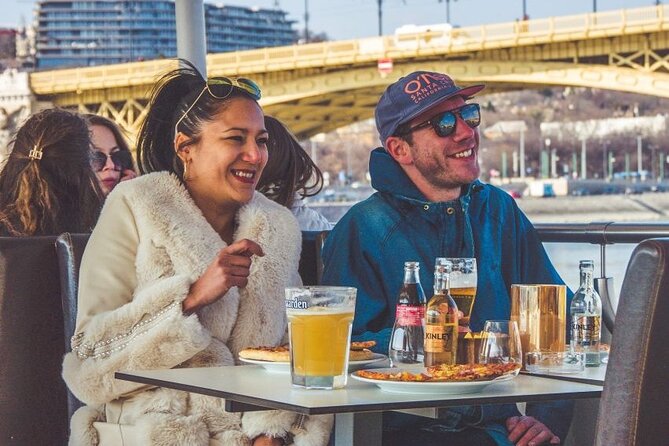 Budapest Danube Pizza Cruise with Welcome Drink - Night cruise or daytime sailing?