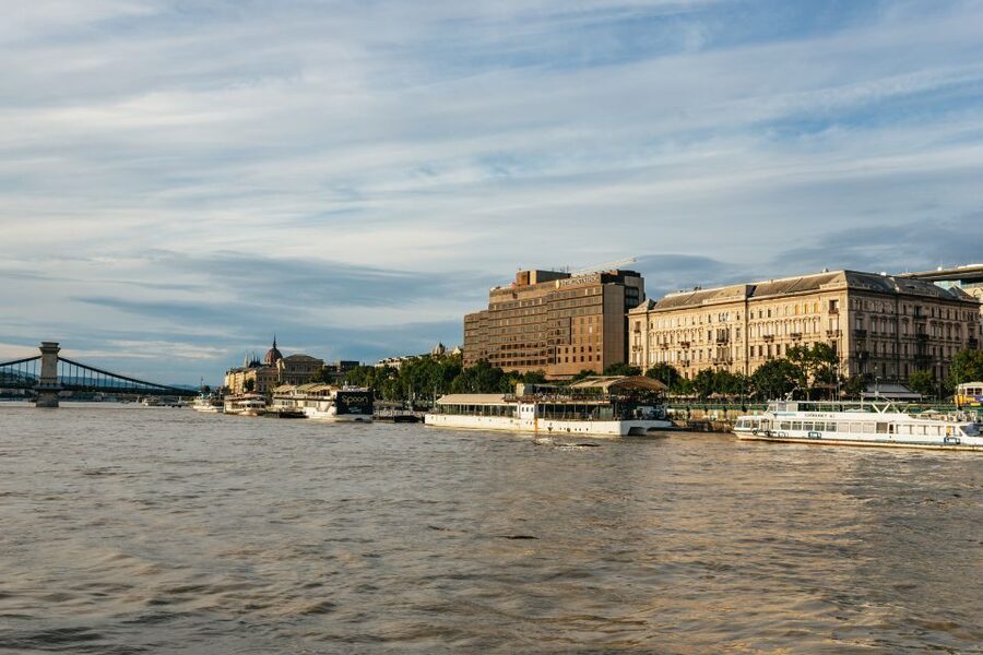 Budapest: Danube River City Lights Express Cruise - Margaret Bridge and the northern stretch