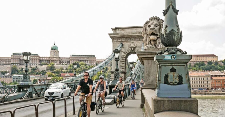Budapest: Danube River Views Bike Ride - Why a bicycle is a smart way to see Budapest