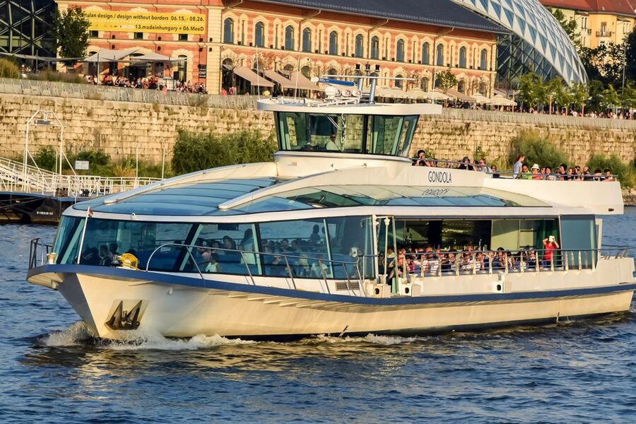 Budapest: Daytime Sightseeing Boat Cruise - Boarding at Dock 7
