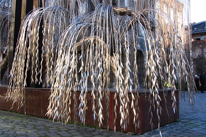 Budapest Dohany Synagogue & Hungarian Jewish Museum & free extras - Guide quality makes the short tour work
