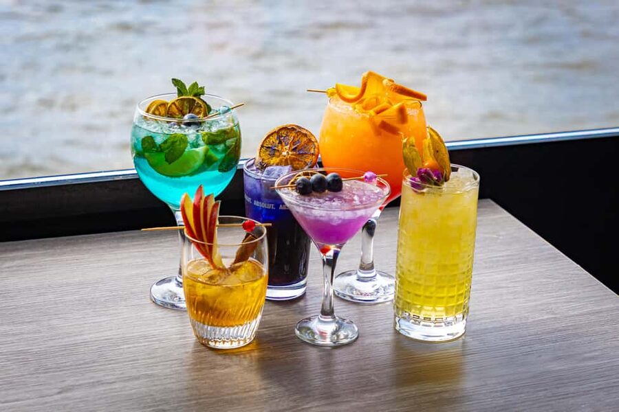 Budapest: Downtown Budapest Cocktail Cruise - Key points to know before you book