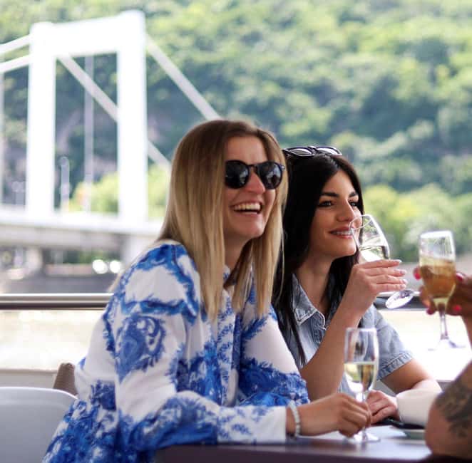 Budapest: Downtown Budapest Unlimited Booze Cruise - Booking, weather, and sensible expectations