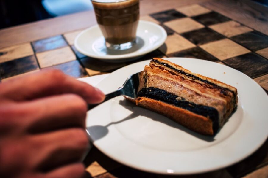 Budapest: Downtown Food Tour - Homemade strudel and espresso in a local café