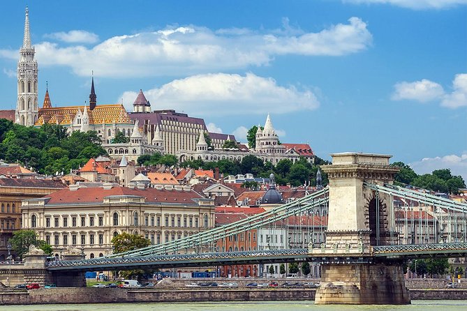 Budapest Downtown Walk with Chimney Cake and Metro Pass - Why this tour works for a first day in Budapest