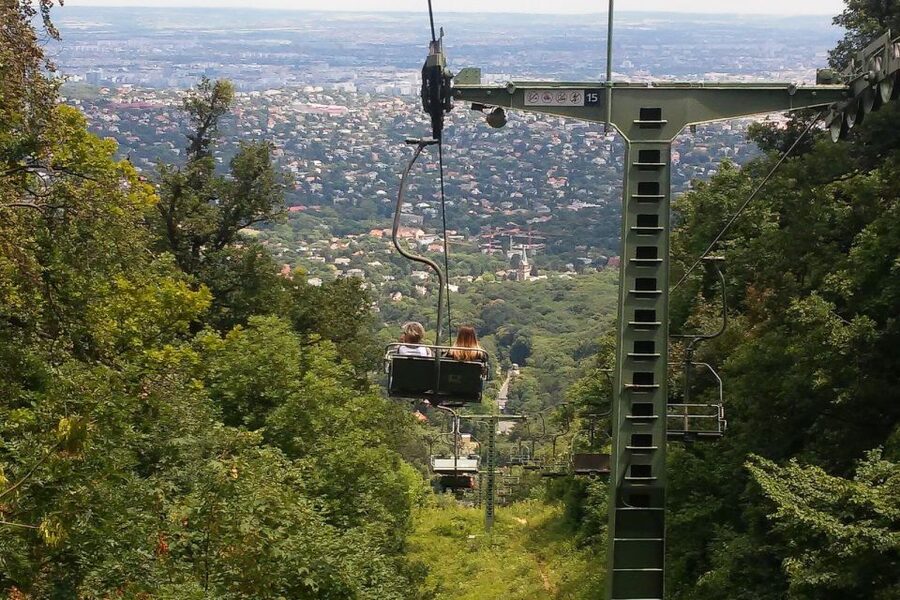 Budapest: Elisabeth Tower Visit by Chairlift & Transport - Riding the chairlift up János Hill