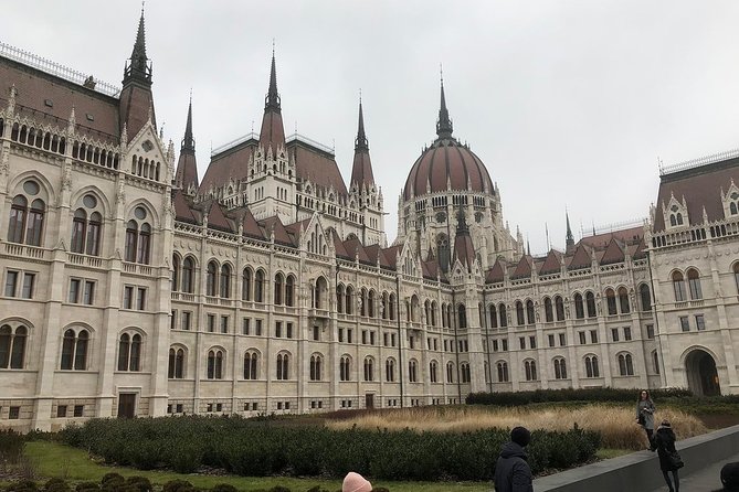 Budapest Essentials Private Tour Highlights and Hidden Gems - Strudel House brings a welcome local pause