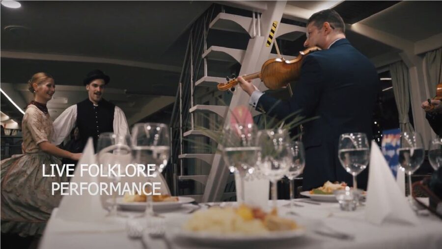 Budapest: Evening Cruise and Dinner with Welcome Drink - Is $102 a fair price?