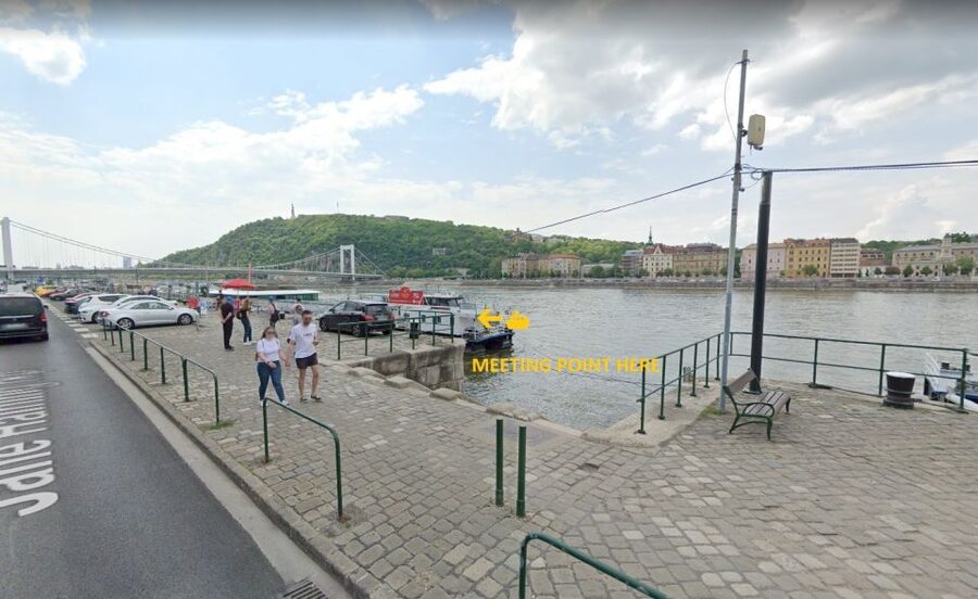 Budapest: Evening Cruise and Dinner with Welcome Drink - Who will enjoy this cruise most?