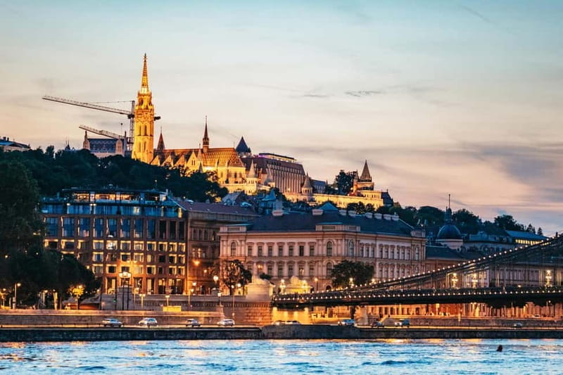 Budapest: Evening Cruise with 4-Course Dinner - Parliament and the best nighttime view