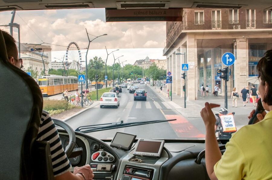 Budapest: Floating Bus Tour by Land and Water - Meeting at Széchenyi István Square