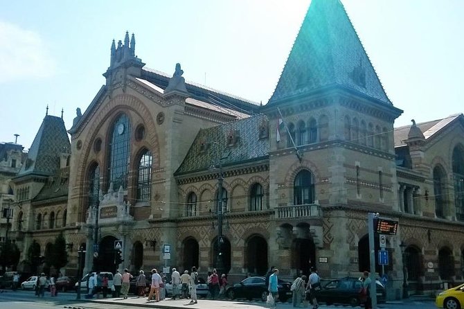 Budapest Foodie Tour - The 19th-century coffee house and Hungarian wine
