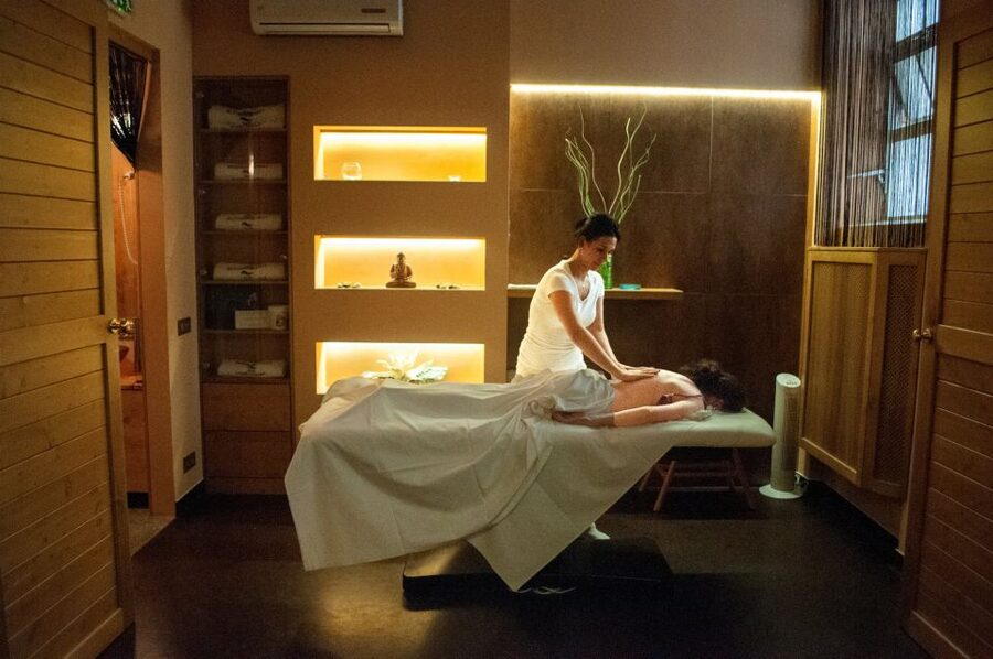 Budapest: Full-Day Gellért Spa Ticket - Why Gellért Spa Is Worth Your Budapest Time