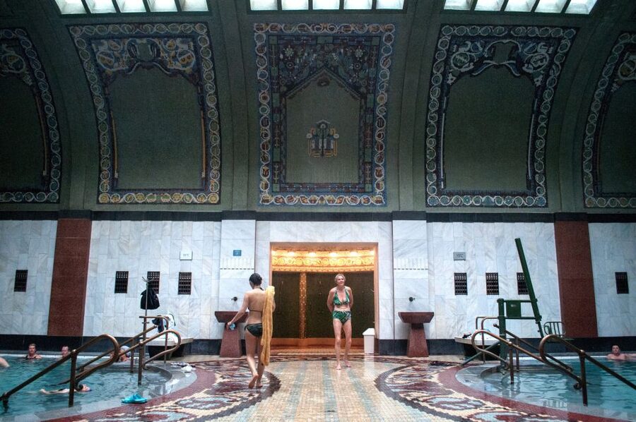 Budapest: Full-Day Gellért Spa Ticket - Saunas, Steam, and Taking the Day Slowly