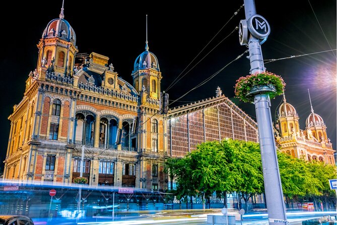Budapest Ghost Quest: Self-Guided Haunted City Adventure - Heroes’ Square gives the ghost hunt a grand opening