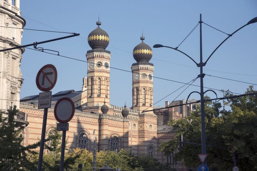 Budapest: Grand City Tour with Parliament Visit - Crossing Elizabeth Bridge and Margaret Bridge