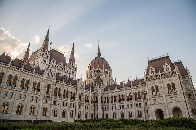 Budapest Grand Walk - Pace, group size, and what the $125 covers