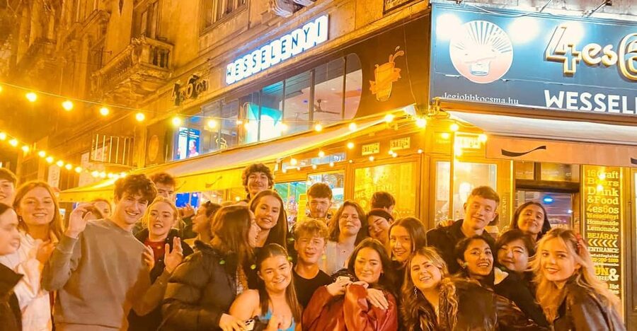 Budapest: Guided Bar Crawl with 1 Hour Open Bar and Shots - Making sense of the one-hour open bar