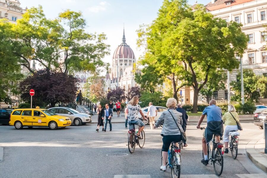 Budapest: Guided City Discovery Bike Tour - Key things to know before you book