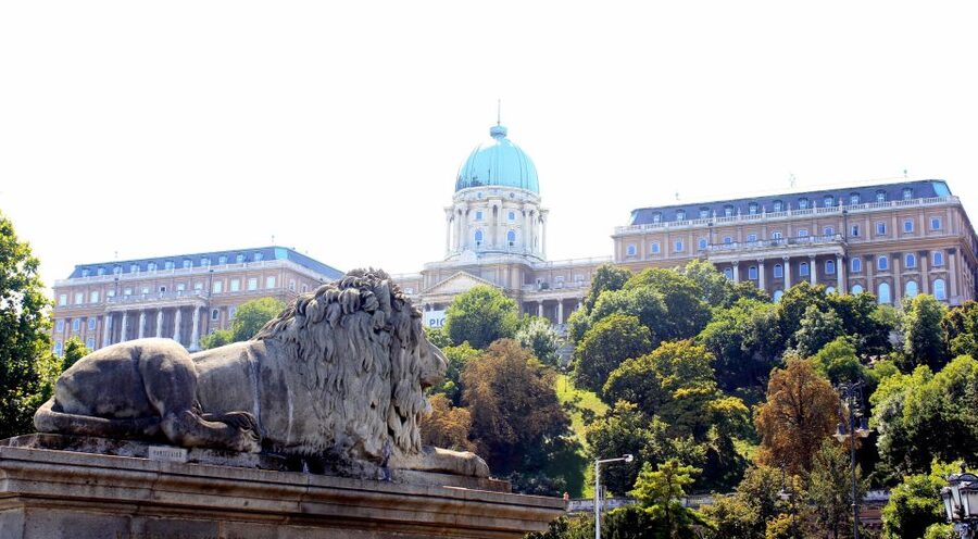 Budapest: Guided City Tour by E-Bike - What the $76 price gets you
